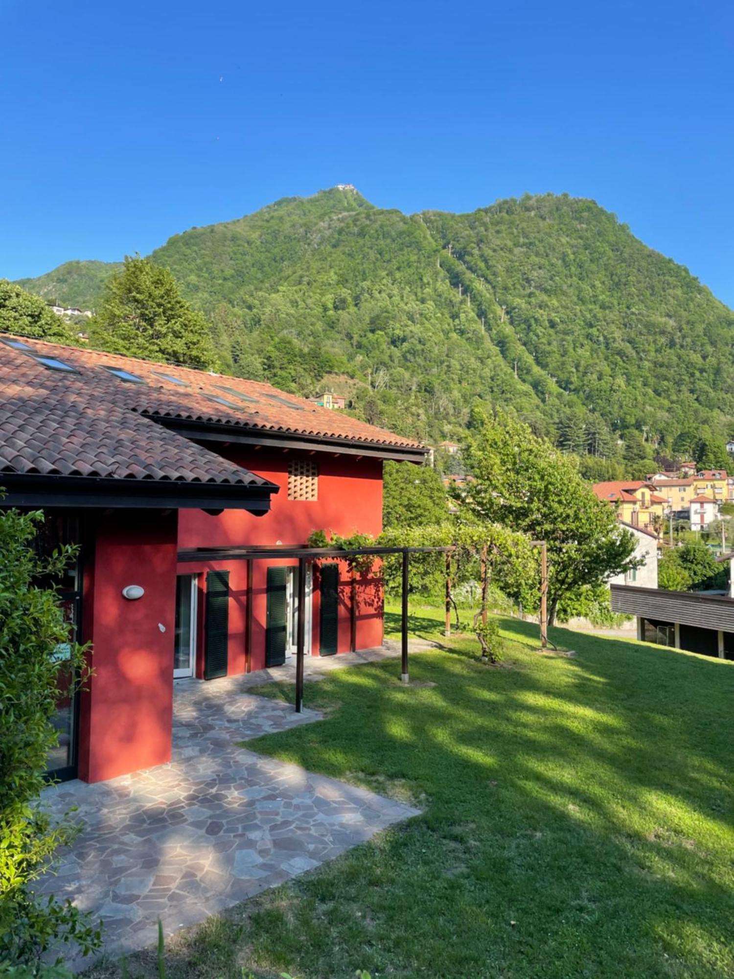 Ostello Casa Rossa Laveno-Mombello Dış mekan fotoğraf