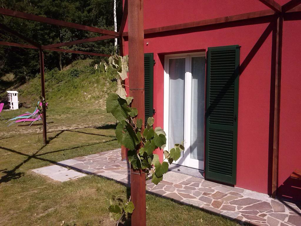 Ostello Casa Rossa Laveno-Mombello Oda fotoğraf