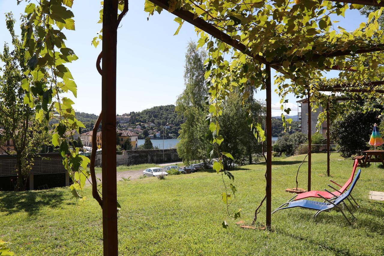 Ostello Casa Rossa Laveno-Mombello Dış mekan fotoğraf